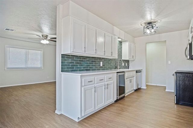 5825 N Blue Lake Drive, Norman, OK 73069