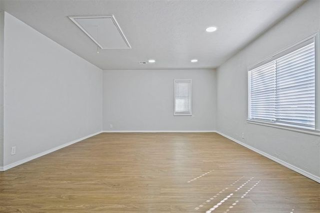 5825 N Blue Lake Drive, Norman, OK 73069