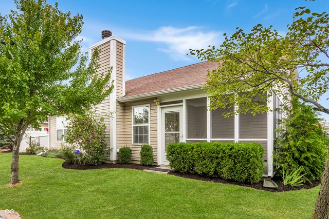 6115 Green Glade Drive, Whitestown, IN 46075