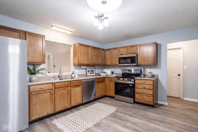 6115 Green Glade Drive, Whitestown, IN 46075