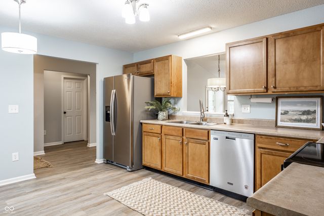 6115 Green Glade Drive, Whitestown, IN 46075