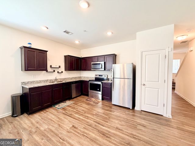 1601 Honeysuckle Path, Conyers, GA 30012