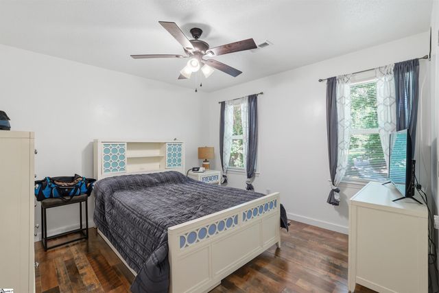 127 Robinwood Lane, Pelzer, SC 29669