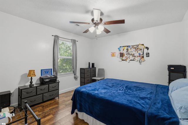 127 Robinwood Lane, Pelzer, SC 29669