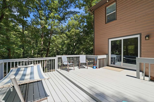 127 Robinwood Lane, Pelzer, SC 29669
