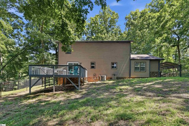 127 Robinwood Lane, Pelzer, SC 29669