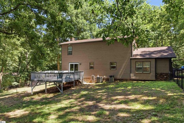 127 Robinwood Lane, Pelzer, SC 29669