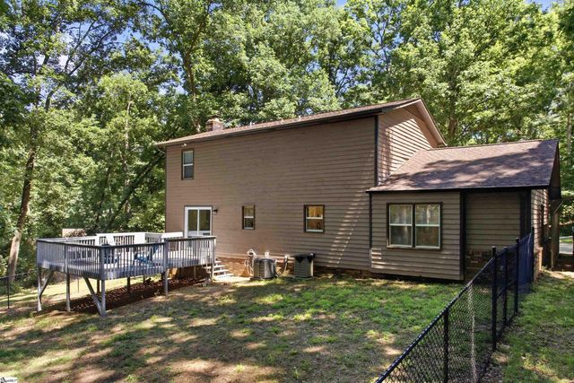127 Robinwood Lane, Pelzer, SC 29669