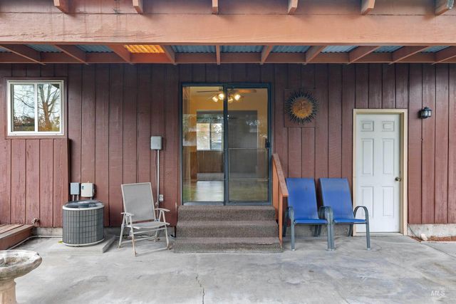 1436 Holly Dr, Twin Falls, ID 83301