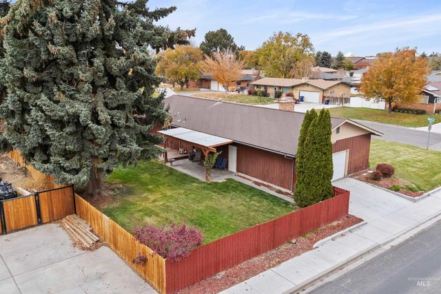 1436 Holly Dr, Twin Falls, ID 83301