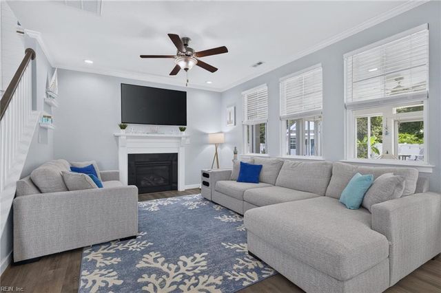 201 Ians WAY, Chesapeake, VA 23320