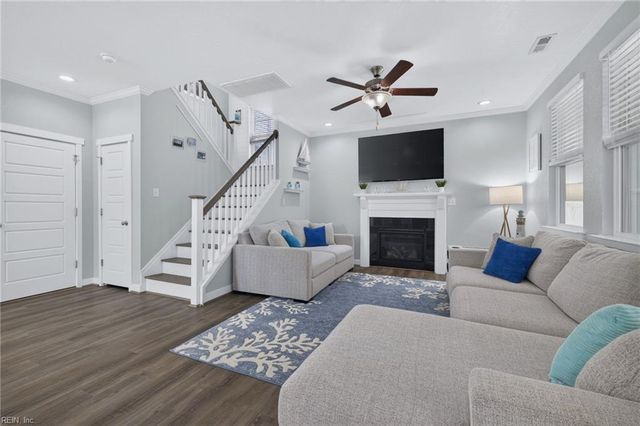 201 Ians WAY, Chesapeake, VA 23320