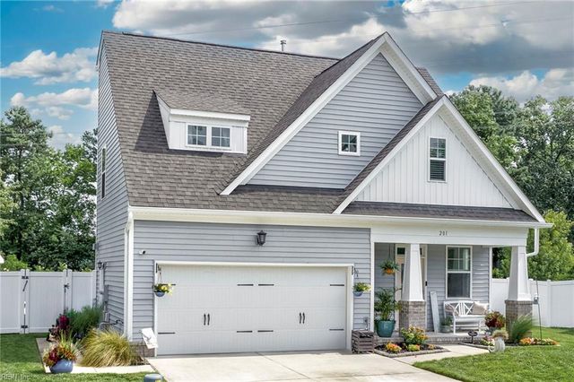 201 Ians WAY, Chesapeake, VA 23320