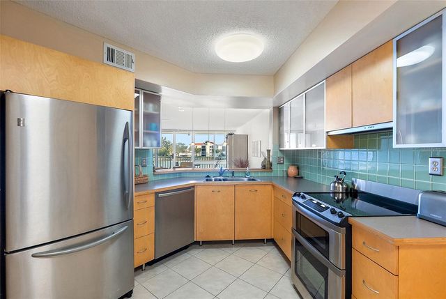 5281 ISLA KEY BOULEVARD S 207, St Petersburg, FL 33715