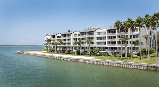 5281 ISLA KEY BOULEVARD S 207, St Petersburg, FL 33715
