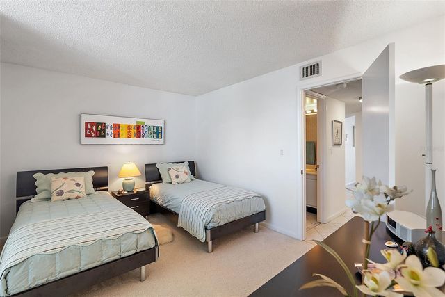 5281 ISLA KEY BOULEVARD S 207, St Petersburg, FL 33715