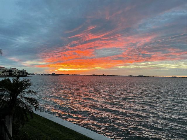 5281 ISLA KEY BOULEVARD S 207, St Petersburg, FL 33715