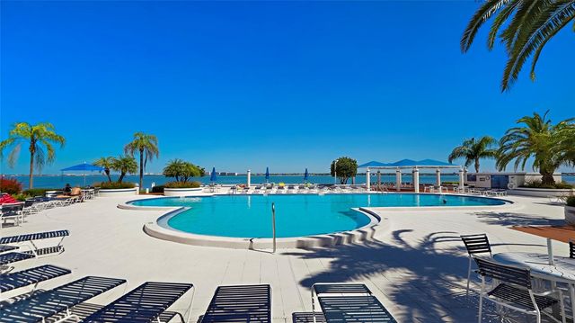 5281 ISLA KEY BOULEVARD S 207, St Petersburg, FL 33715