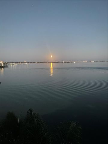 5281 ISLA KEY BOULEVARD S 207, St Petersburg, FL 33715