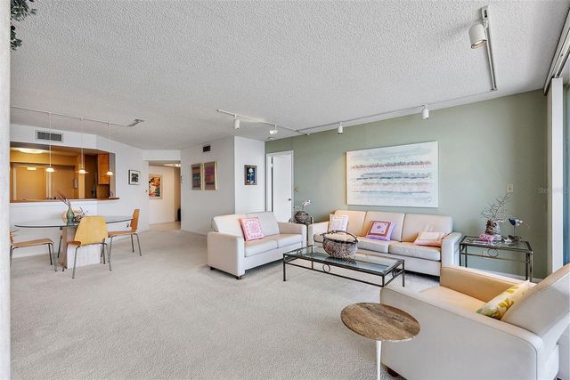 5281 ISLA KEY BOULEVARD S 207, St Petersburg, FL 33715