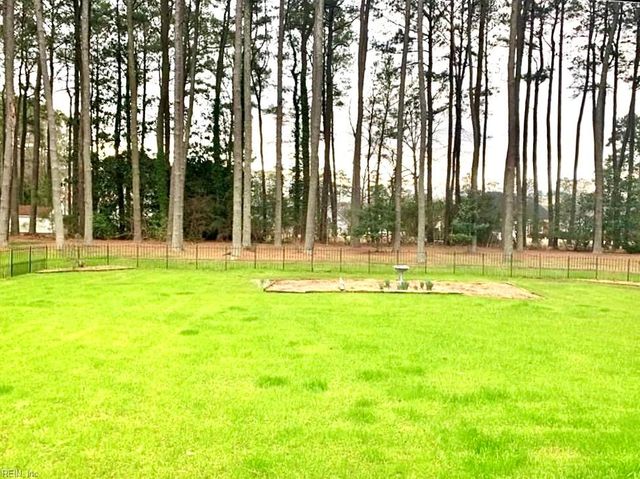 105 Wynnwood DR, Franklin, VA 23851