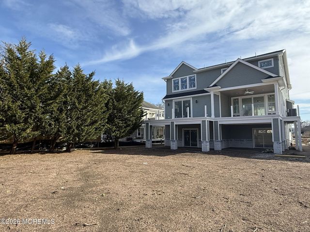 729 Mount Place, Point Pleasant, NJ 08742