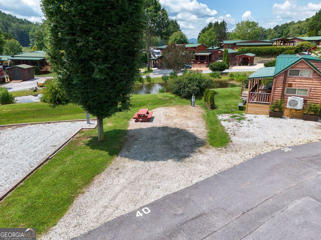 40 Newmar Court, Dillard, GA 30537