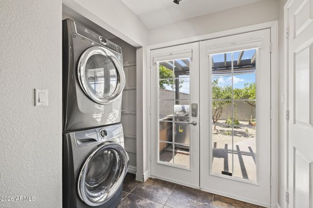 7141 N 16TH Street 7, Phoenix, AZ 85020
