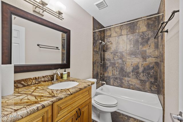 7141 N 16TH Street 7, Phoenix, AZ 85020