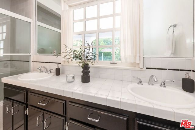 1148 COLDWATER CANYON Drive, Beverly Hills, CA 90210