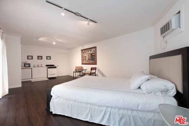 1148 COLDWATER CANYON Drive, Beverly Hills, CA 90210