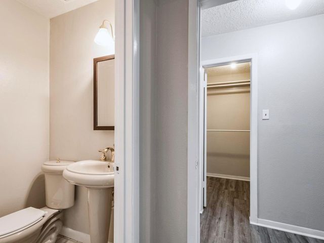 706 S Diamondhead Boulevard, Crosby, TX 77532