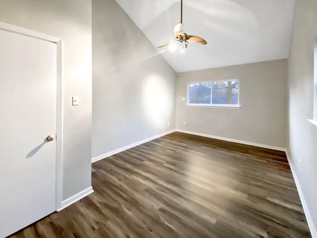 706 S Diamondhead Boulevard, Crosby, TX 77532