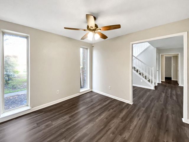 706 S Diamondhead Boulevard, Crosby, TX 77532