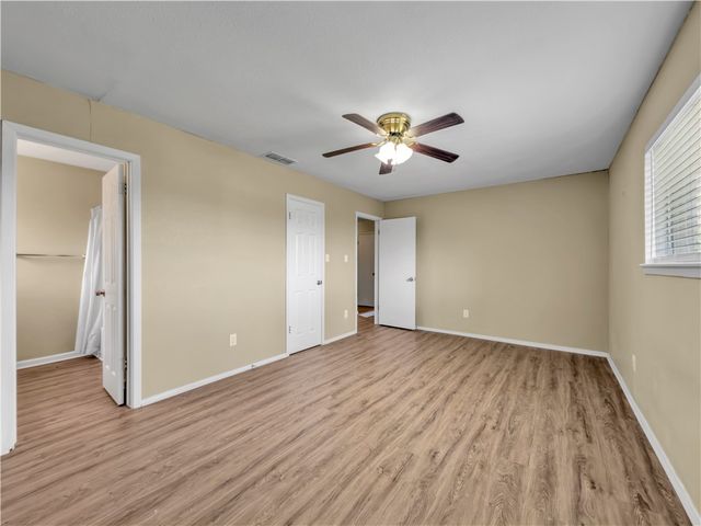 5705 Crest Pebble Dr, Corpus Christi, TX 78415