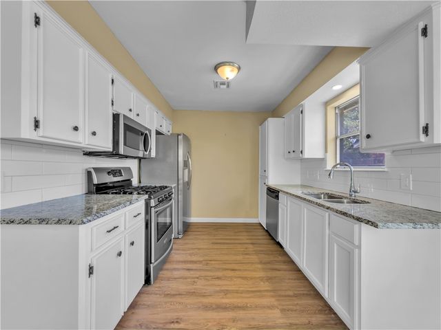 5705 Crest Pebble Dr, Corpus Christi, TX 78415