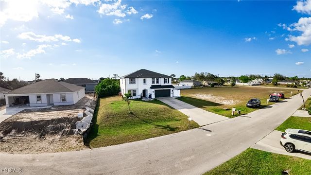 2816 NE 6th PL, Cape Coral, FL 33909