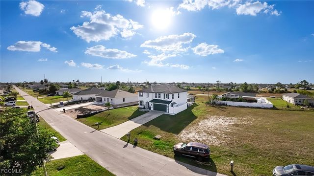 2816 NE 6th PL, Cape Coral, FL 33909