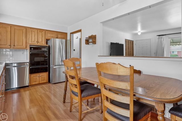 27250 Haverhill Drive, Warren, MI 48092