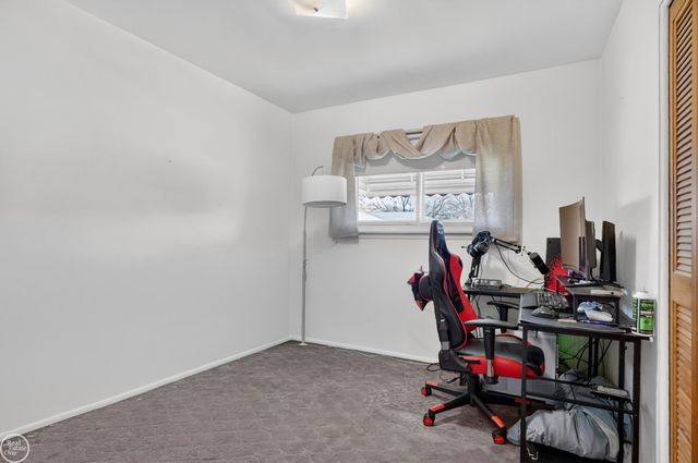 27250 Haverhill Drive, Warren, MI 48092