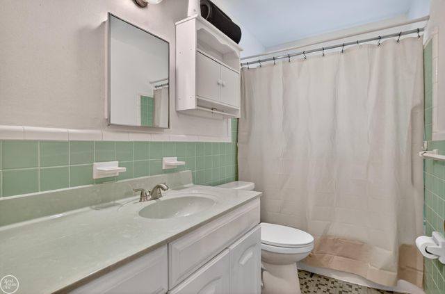 27250 Haverhill Drive, Warren, MI 48092