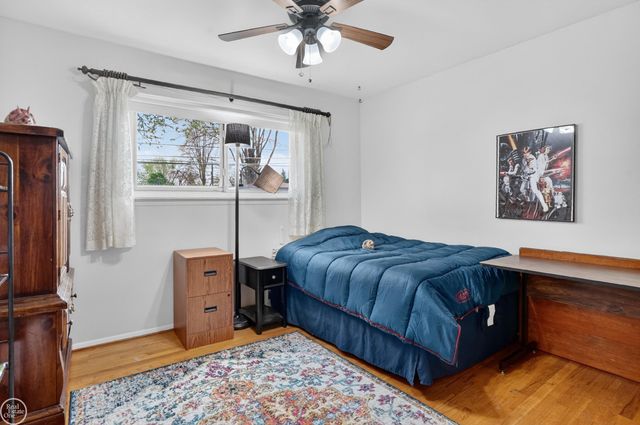 27250 Haverhill Drive, Warren, MI 48092