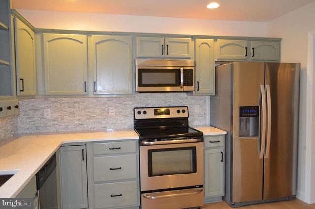 904 NIXON DR, Mechanicsburg, PA 17055