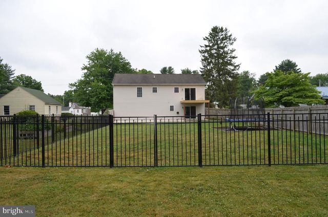 904 NIXON DR, Mechanicsburg, PA 17055