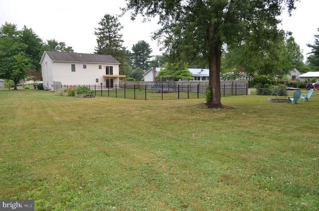 904 NIXON DR, Mechanicsburg, PA 17055