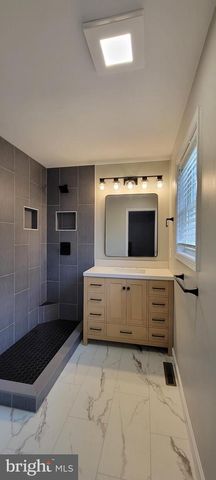 904 NIXON DR, Mechanicsburg, PA 17055