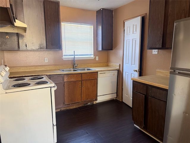 2404 Jaguar Drive A-D, Bryan, TX 77807