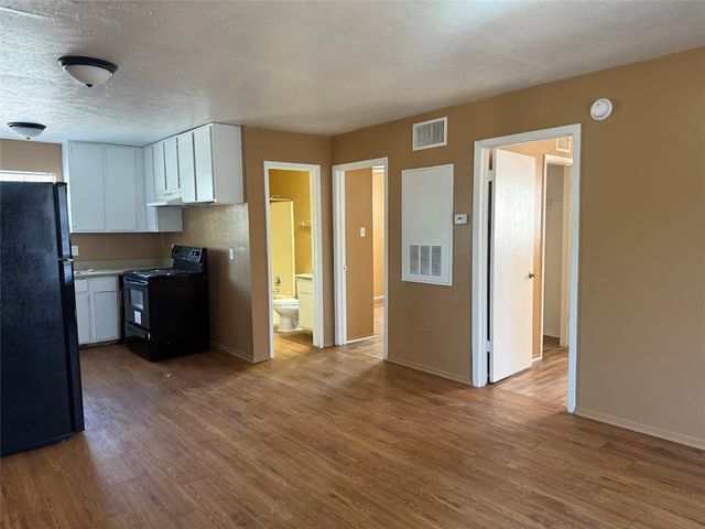 2404 Jaguar Drive A-D, Bryan, TX 77807