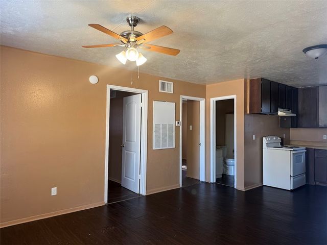 2404 Jaguar Drive A-D, Bryan, TX 77807
