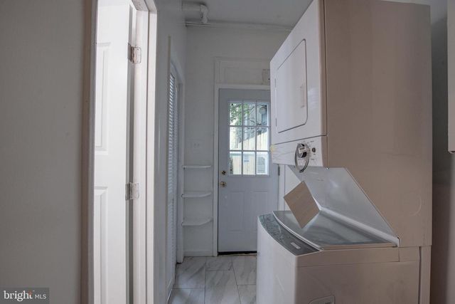 1528 E ST SE, Washington, DC 20003